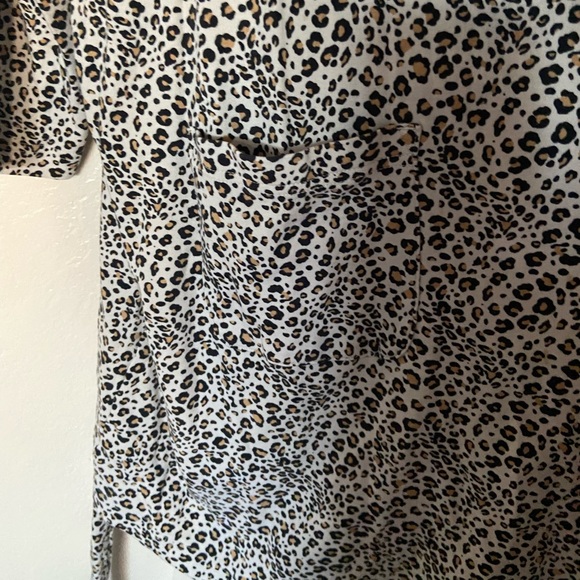 Sleep Sense Woman Leopard Print Robe - Picture 4 of 4